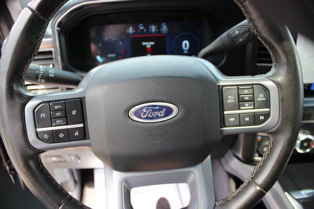 Used 2025 Ford F350 Lariat w/ Black Appearance Package AWD/4WD image 13
