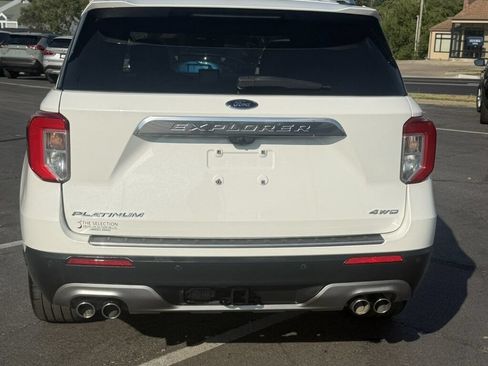 Used 2021 Ford Explorer Platinum w/ Equipment Group 601A AWD/4WD image 13