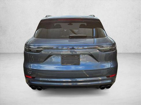 Used 2019 Porsche Cayenne Turbo image 8