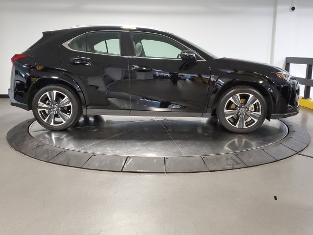 Used 2025 Lexus UX 300h AWD w/ Accessory Package (Z1) image 17