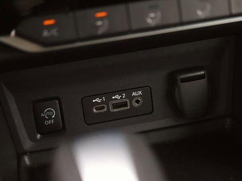 Used 2024 Nissan Sentra SV image 20