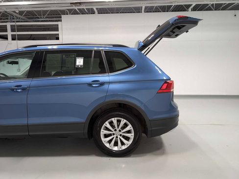 Used 2018 Volkswagen Tiguan S image 11