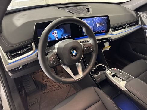 Used 2026 BMW X1 xDrive28i w/ Convenience Package AWD/4WD image 4
