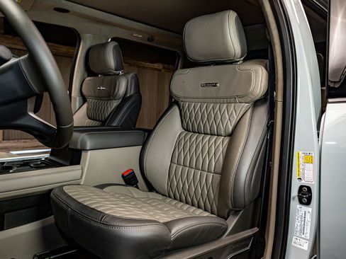 Used 2026 Ford F350 Platinum w/ Platinum Plus Package image 24