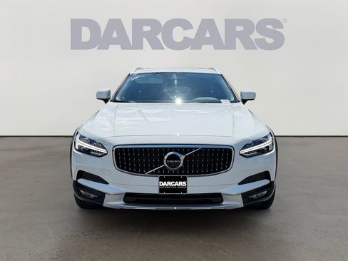 Used 2018 Volvo V90 T5 Cross Country w/ Convenience Package AWD/4WD image 2