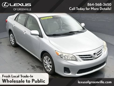 Used 2013 Toyota Corolla LE FWD image 18