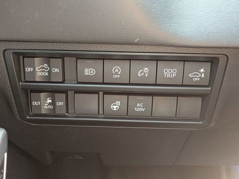 Used 2023 Toyota Tundra Platinum w/ Advanced Package image 25