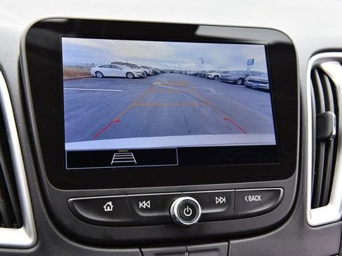 Used 2024 Chevrolet Malibu LT image 11