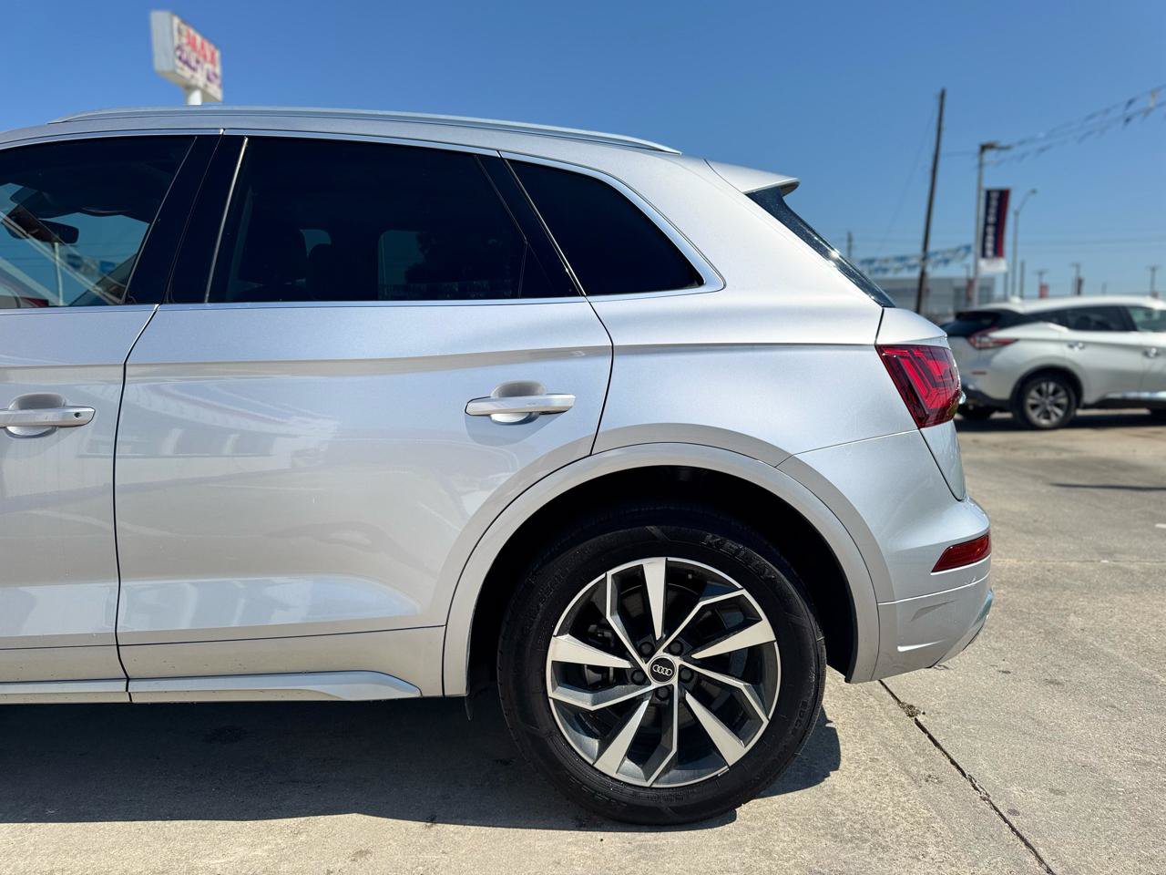 Used 2022 Audi Q5 2.0T Premium Plus AWD/4WD image 27