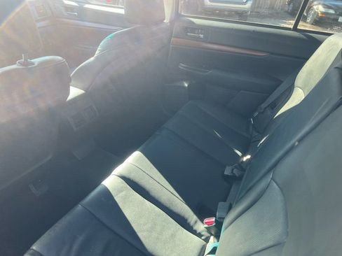 Used 2013 Subaru Outback 2.5i Limited image 3