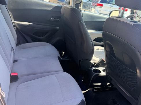 Used 2016 Chevrolet Trax LS image 23