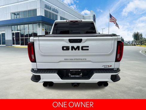 Used 2024 GMC Sierra 1500 AT4 w/ Technology Package AWD/4WD image 5
