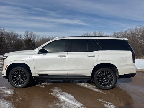 Used 2025 Cadillac Escalade Sport Platinum w/ LPO, Floor Liner Package image 2