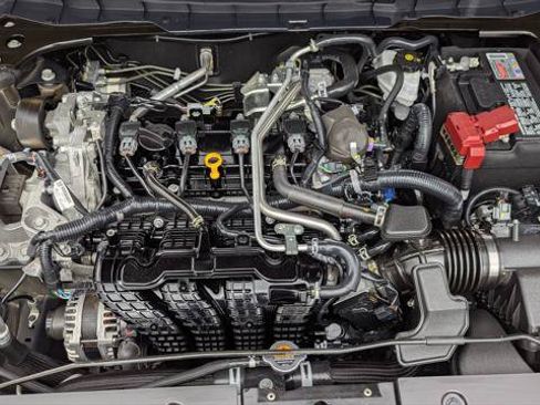 Used 2025 Nissan Altima 2.5 SV FWD image 29