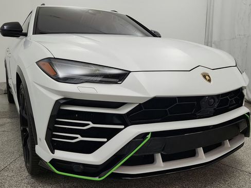 Used 2020 Lamborghini Urus AWD/4WD image 11