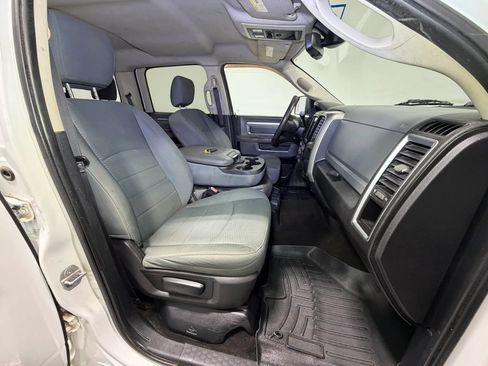 Used 2016 RAM 2500 SLT AWD/4WD image 18