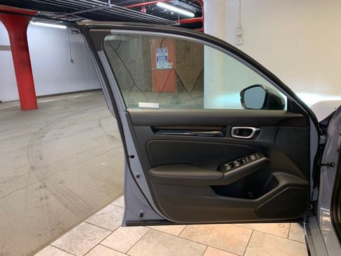 Used 2023 Honda Civic Sport Touring image 17
