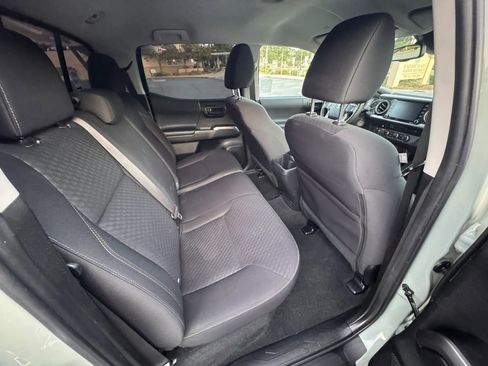Used 2022 Toyota Tacoma SR5 w/ Trail Edition image 14