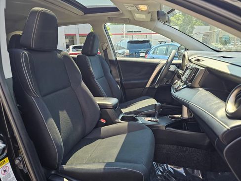Used 2013 Toyota RAV4 XLE AWD/4WD image 10