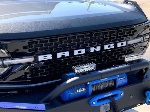 Used 2025 Ford Bronco Badlands AWD/4WD image 29