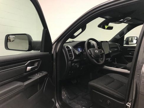 New 2026 RAM 1500 4x4 Crew Cab image 11