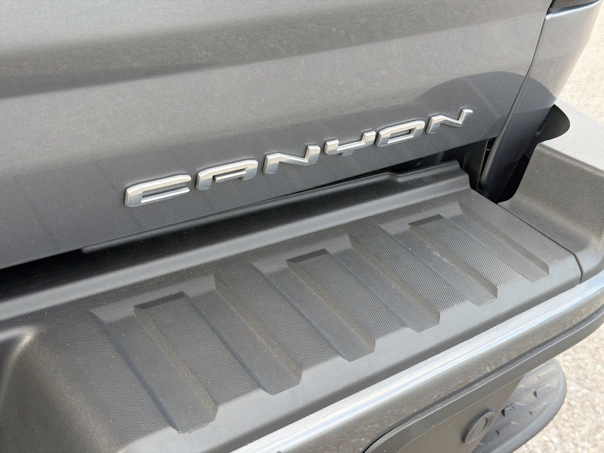 Used 2021 GMC Canyon Denali AWD/4WD image 11