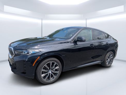 Used 2026 BMW X6 xDrive40i AWD/4WD image 7