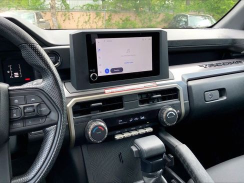 Used 2025 Toyota Tacoma SR5 image 7