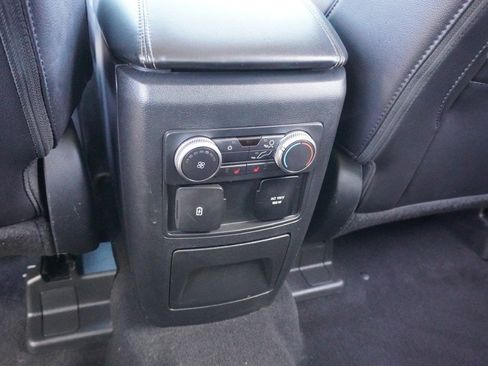 Used 2022 Ford Explorer Limited w/ Equipment Group 301A RWD image 33