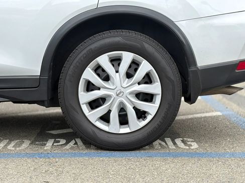 Used 2018 Nissan Rogue S FWD image 27