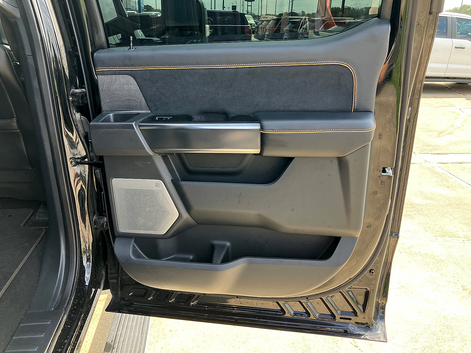 Used 2024 Ford F250 Platinum AWD/4WD image 17