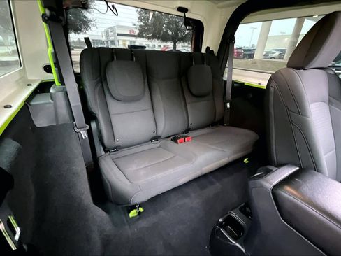 Used 2021 Jeep Wrangler Sport S image 17