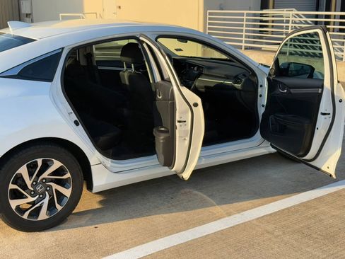 Used 2017 Honda Civic EX image 17
