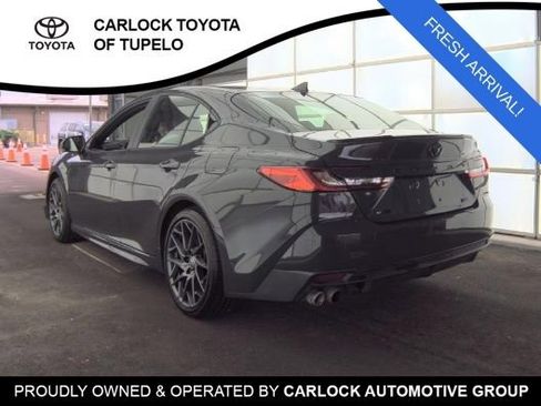 Used 2025 Toyota Camry SE image 5
