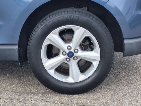 Used 2018 Ford Edge SE FWD image 13