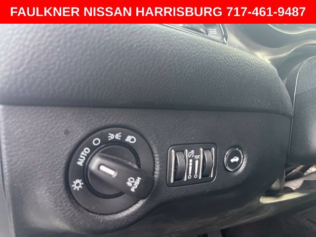 Used 2017 Dodge Challenger SXT w/ Blacktop Package RWD image 13