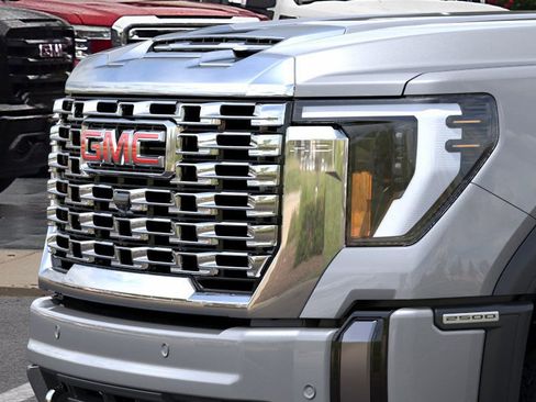 New 2026 GMC Sierra 2500 Denali w/ Denali Reserve Package image 15