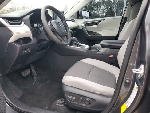 Certified 2021 Toyota RAV4 XLE image 17