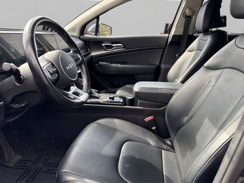 Certified 2023 Kia Sportage EX AWD/4WD image 9