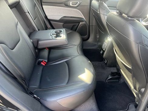 Used 2022 Jeep Compass Latitude AWD/4WD image 33