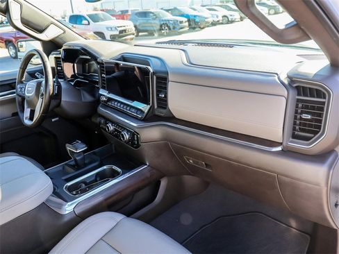 Certified 2024 GMC Sierra 1500 SLT w/ SLT Convenience Package image 17