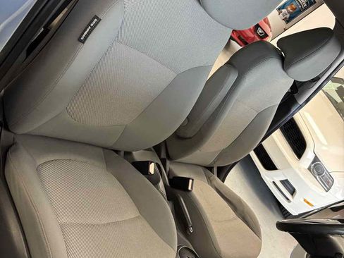 Used 2012 Hyundai Accent GS image 21