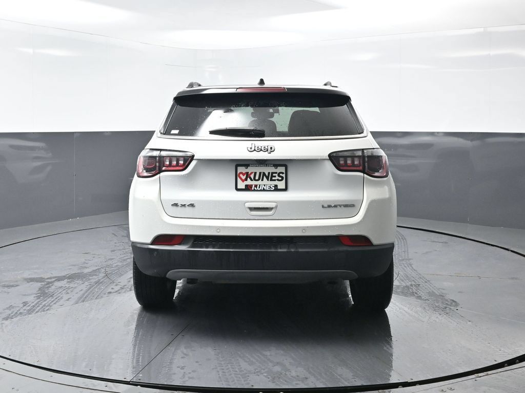 Used 2024 Jeep Compass Limited AWD/4WD image 13