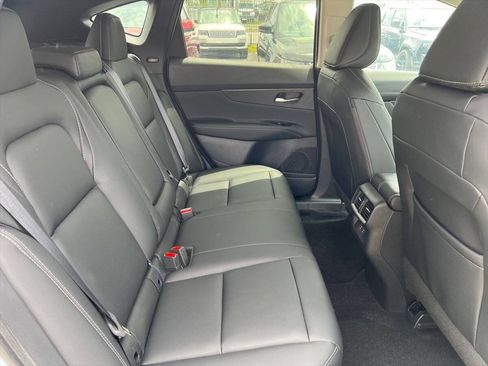 Used 2025 Nissan Murano SV FWD image 9
