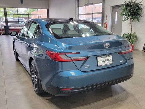 Used 2026 Toyota Camry XLE AWD/4WD image 7