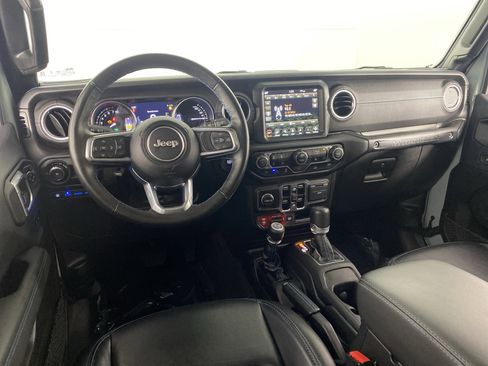 Used 2023 Jeep Wrangler Unlimited Rubicon 4xe w/ Cold Weather Group AWD/4WD image 33
