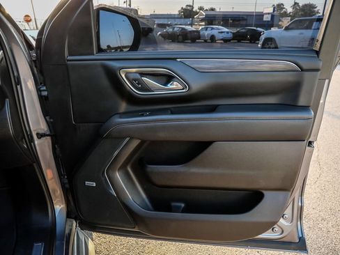 Used 2022 GMC Yukon SLT w/ SLT Premium Package AWD/4WD image 22