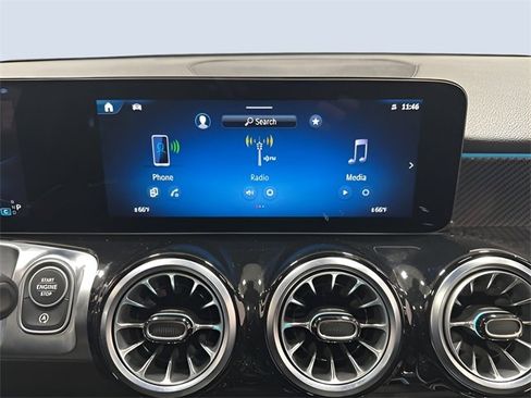 Used 2025 Mercedes-Benz GLB 35 AMG 4MATIC image 20