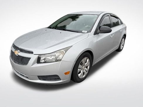 Used 2012 Chevrolet Cruze LS w/ Connectivity Package FWD image 4