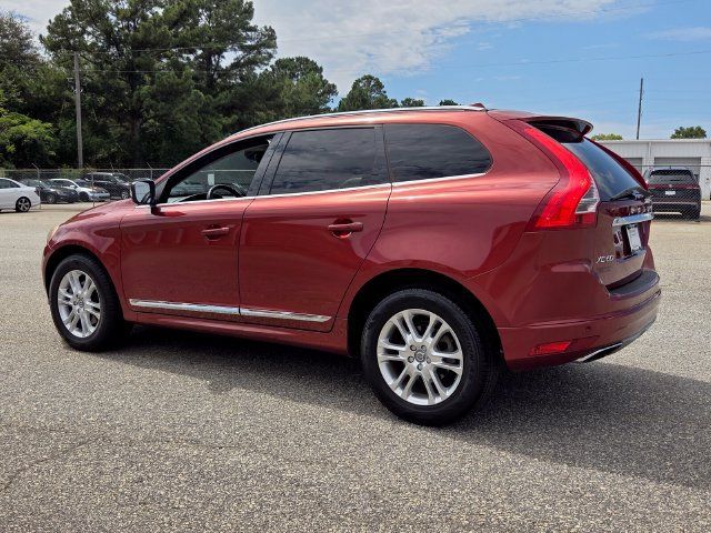 Used 2016 Volvo XC60 T5 Premier w/ Proximity Package FWD image 9